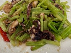 -鑫渔港海鲜本地菜·山海关浑锅(东戴河店)