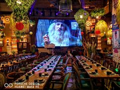 -临界音乐酒馆·小龙虾·江湖菜(华熙LIVE·鱼洞店)