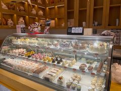 面包甜点陈列柜-西村叔叔的店·面包·甜品·蛋糕(清河万象汇店)