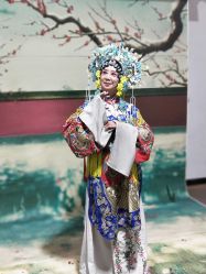 点击看大图 -盘子女人坊古装写真摄影(天津总店)