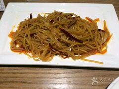 -挂旗柴锅鸡(蚌山区嘉年华店)