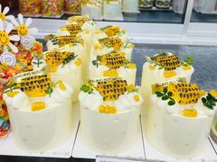 玉米小奶糕-玲婧胡同·生日蛋糕·餐厅(嘉里城店)