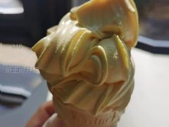 甜品站山茶花风味圆筒-麦当劳(新王府井店)