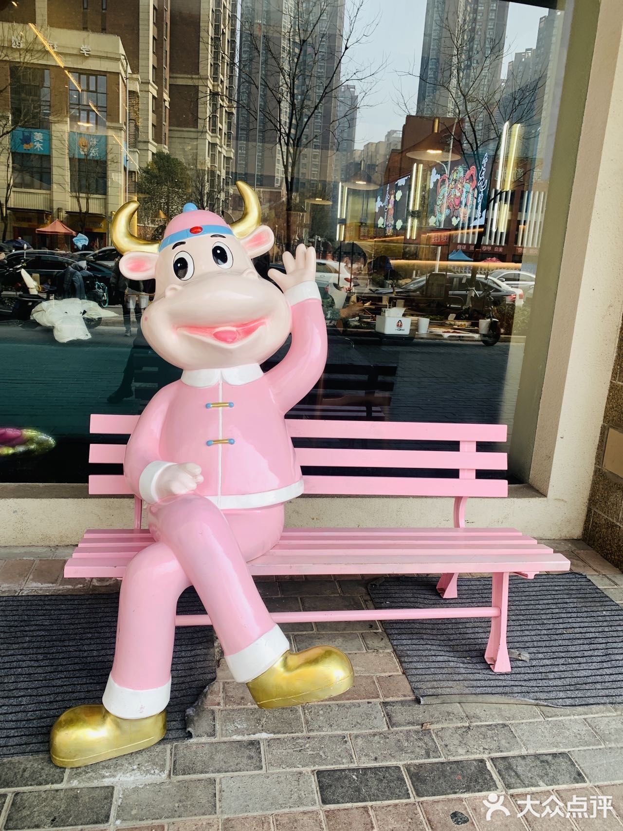 牛老捞火锅｜四宫格锅底，满足多口味的你💋