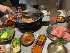 -草家酱蟹炭火烤肉店(珲春南路一店)