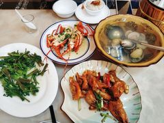 -鑫悦楼煎蟹·16年海鲜大排档