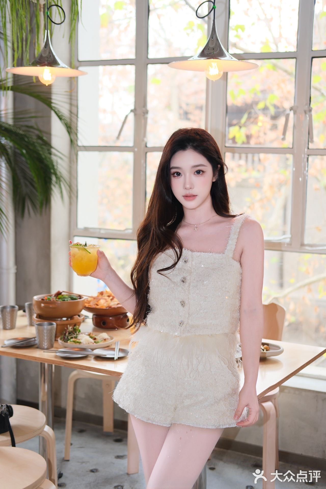 在上海！jujuju漂亮的花园窗景餐厅！