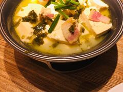 鸡汁雪菜豆腐煲-蜜桃餐厅·伴山(湖滨商业街店)