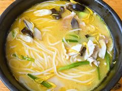 -桥香园过桥米线(国贸店)