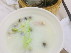 皮蛋瘦肉粥-华源餐厅·海鲜大排档(日月贝店)