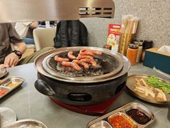 -围炉肉舍•炭烤活鳗•丹东海鲜烤肉(步行街店)