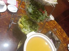-艳阳天酒店(五里新村店)