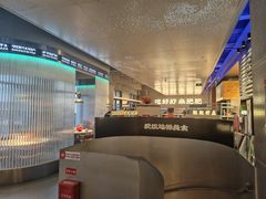 -肥肥虾庄·金牌油焖大虾(汉街SKP店)