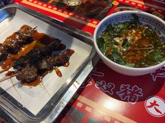 -李双猪·小龙虾·烧烤·羊肉煲(乐山店)