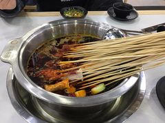 红锅-屋头串串(龙潭寺店)