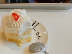 -红宝石·鲜奶小方·海派西点房(莘庄龙之梦店)