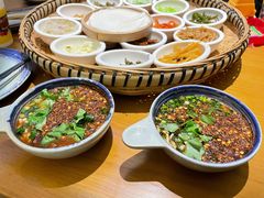 -包整·丝娃娃(一览甲秀楼风景店)