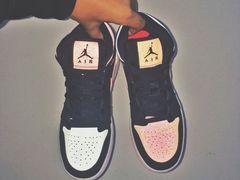 -Air Jordan(世贸天阶店)