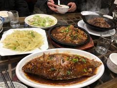 -临街徽菜馆·正宗黄山味
