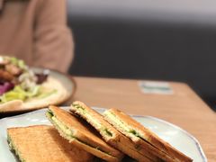 土司-HELLO 27 意面·沙拉·帕尼尼