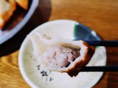 -黄阿姨锅贴大王(万航渡路店)