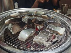 -围炉肉舍•炭烤活鳗•丹东海鲜烤肉(步行街店)