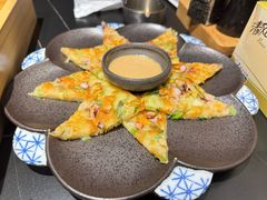 -山川小町·极番烧肉(新地假日广场店)