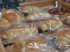 -yeast面包店