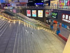 -资和信百货商场