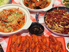 -肥小宝·金牌油焖大虾(襄阳龙虾地标店)