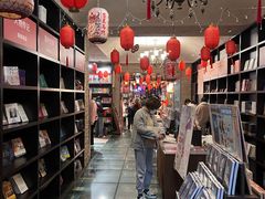 -钟书阁(松江泰晤士小镇店)