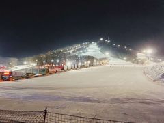 -庙香山滑雪场