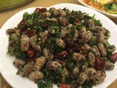 -香巴拉云南餐厅(华莱坞店)