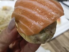三文鱼腩香芒沙拉-老刘私厨猪脚饭
