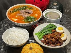 -粉八·云南米线·建水烧烤(常熟路店)