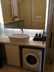 -海豚湾高端月子会所(黄浦店)