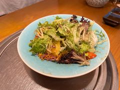 海鲜蔬菜沙拉-本寻烧肉酒场(双井店)