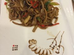 -马尔龙新疆饭店·清真(瑞景店)