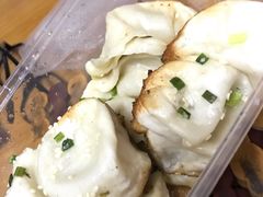 -黄阿姨锅贴大王(万航渡路店)