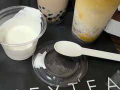 -喜茶(广州三元里卜蜂莲花店)