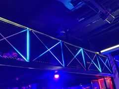 -UP嘻哈酒吧(粉巢店)