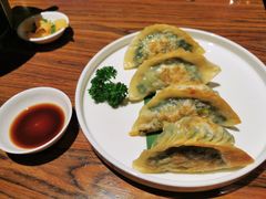 生煎韭菜饺-珍宝轩海鲜火锅(碧湖大厦店)
