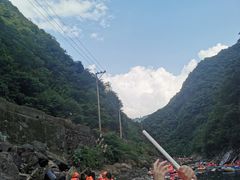 -安吉龙王山峡谷漂流