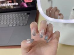 -吉吉靓甲美睫