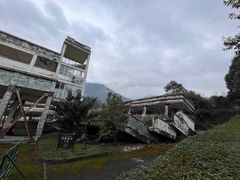 -四川汶川特大地震漩口中学遗址