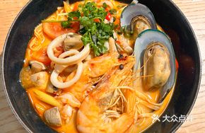 Tom Yum Noodles