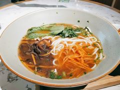 -百春原湖南牛肉粉(百联世纪店)