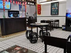 大堂-十八家面馆(均瑶店)