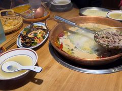 -洱火云南酸菜牛肉火锅(石景山当代商城店)