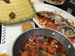 -东口码头·烧鸽子·鱼头泡饼·地方菜(金鹰悦城店)
